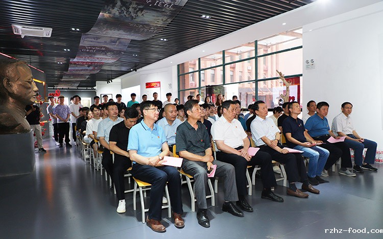 百年潮更阔·逐梦新征程——我校庆祝中国共产党成立100周年师生书画摄影与设计作品大展
